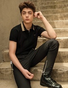 Asher Angel : asher-angel-1567363822.jpg