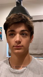 Asher Angel : asher-angel-1567974991.jpg