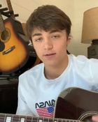 Asher Angel : asher-angel-1569173127.jpg