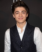 Asher Angel : asher-angel-1570209404.jpg