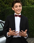 Asher Angel : asher-angel-1571526845.jpg