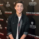 Asher Angel : asher-angel-1572622968.jpg