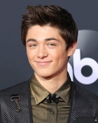 Asher Angel : asher-angel-1574811267.jpg