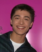 Asher Angel : asher-angel-1576270726.jpg