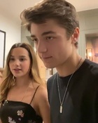 Asher Angel : asher-angel-1578870715.jpg