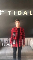 Asher Angel : asher-angel-1579213752.jpg