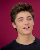 Asher Angel : asher-angel-1580072017.jpg