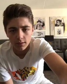 Asher Angel : asher-angel-1580766162.jpg