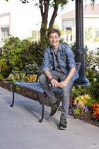 Asher Angel : asher-angel-1582489935.jpg