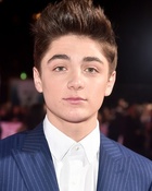 Asher Angel : asher-angel-1585703597.jpg