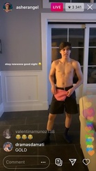 Asher Angel : asher-angel-1587354574.jpg