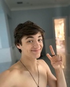 Asher Angel : asher-angel-1587829188.jpg