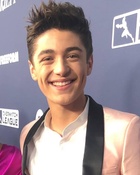 Asher Angel : asher-angel-1598720649.jpg