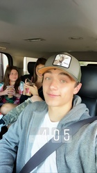 Asher Angel : asher-angel-1599415268.jpg