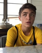 Asher Angel : asher-angel-1601855257.jpg