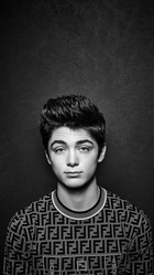 Asher Angel : asher-angel-1602604128.jpg