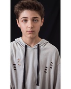 Asher Angel : asher-angel-1602628155.jpg