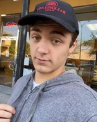 Asher Angel : asher-angel-1604878707.jpg