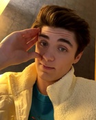 Asher Angel : asher-angel-1610758019.jpg