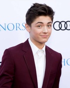 Asher Angel : asher-angel-1611779587.jpg