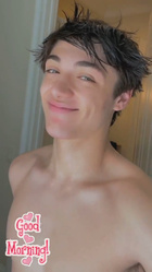 Asher Angel : asher-angel-1613786200.jpg