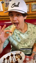 Asher Angel : asher-angel-1621264786.jpg