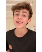 Asher Angel : asher-angel-1622595576.jpg