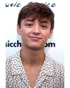 Asher Angel : asher-angel-1626718741.jpg