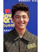 Asher Angel : asher-angel-1631465211.jpg