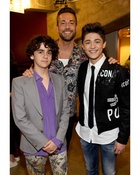 Asher Angel : asher-angel-1637531626.jpg