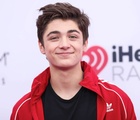 Asher Angel : asher-angel-1639263346.jpg