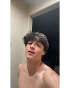 Asher Angel : asher-angel-1641078765.jpg