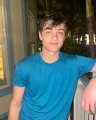 Asher Angel : asher-angel-1652907740.jpg