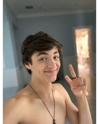 Asher Angel : asher-angel-1653753022.jpg