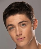 Asher Angel : asher-angel-1663842757.jpg