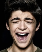 Asher Angel : asher-angel-1666904275.jpg