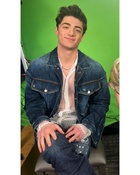 Asher Angel : asher-angel-1695574117.jpg