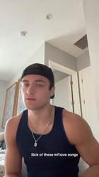 Photo of Asher Angel