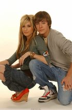 Ashley Tisdale : TI4U1403558522.jpg