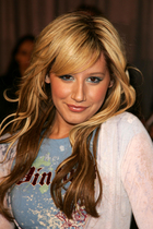 Ashley Tisdale : TI4U_u1139440625.jpg