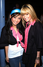 Ashley Tisdale : TI4U_u1140750051.jpg