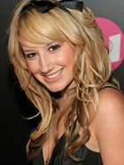 Ashley Tisdale : TI4U_u1141963083.jpg