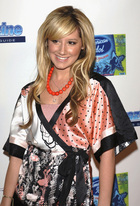 Ashley Tisdale : TI4U_u1149464017.jpg