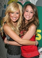 Ashley Tisdale : TI4U_u1151343867.jpg