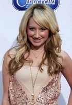 Ashley Tisdale : TI4U_u1152736368.jpg