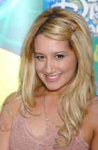 Ashley Tisdale : TI4U_u1155324172.jpg