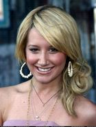 Ashley Tisdale : TI4U_u1159115607.jpg