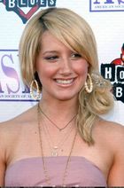 Ashley Tisdale : TI4U_u1159130595.jpg