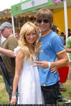 Ashley Tisdale : TI4U_u1177945465.jpg