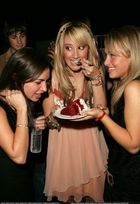 Ashley Tisdale : TI4U_u1221895310.jpg